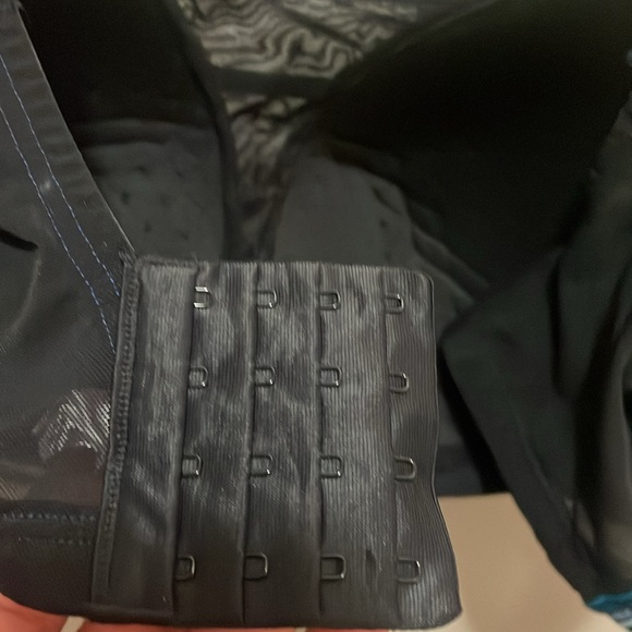 LIVI for Lane Bryant Colorful Wireless Sports Bra in Size 42DD (E), EUC - Picture 7 of 10